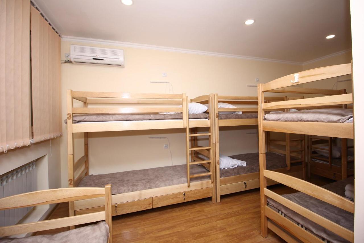 A&X Hostel And Tours Jereván Kültér fotó
