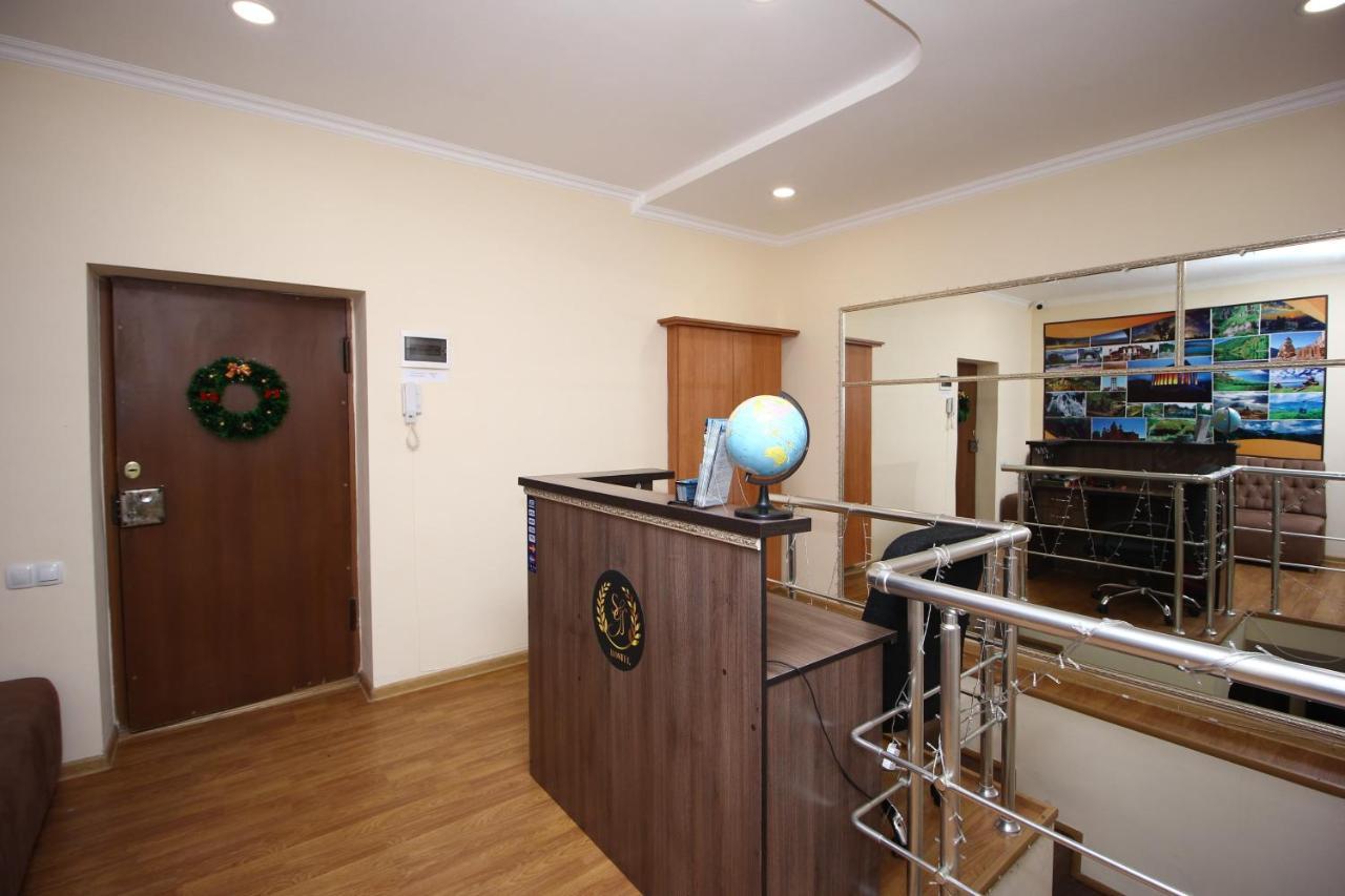 A&X Hostel And Tours Jereván Kültér fotó